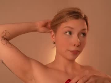april_blush's chat room