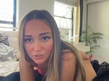 luvlivvyy's chat room