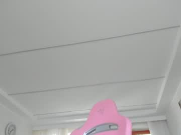 tiffanyhouston_'s chat room