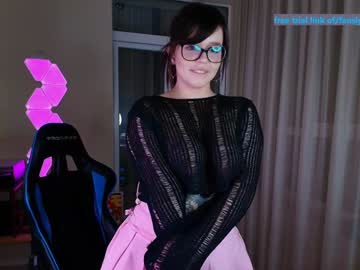 aavee's chat room