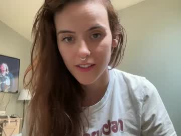 lunahype_xo's chat room