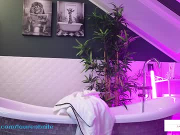 laurenbrite's chat room