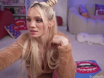 bunnydollstella's chat room