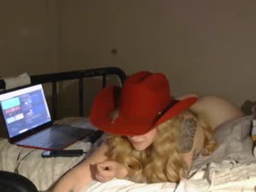 carolinecowgirl's chat room