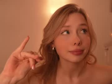 april_blush's chat room
