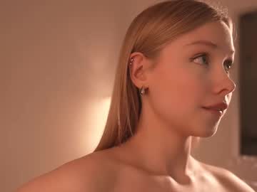 april_blush's chat room