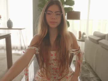 emma_lu1's chat room