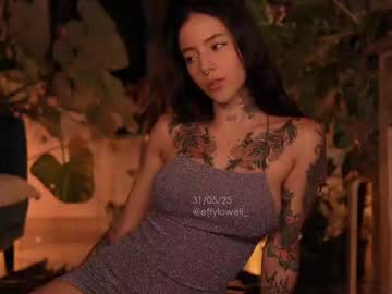 effylowell_'s chat room