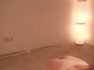 april_blush's chat room