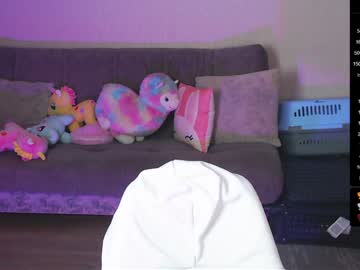 queen_kitty1818's chat room