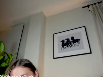 x_lily_x's chat room