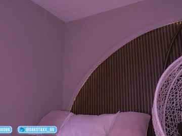 dakota_leex's chat room