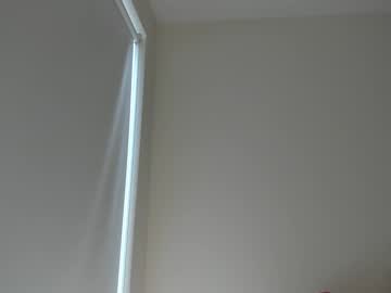 ariah_is_blonde's chat room