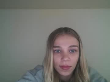 chloe_damian's chat room