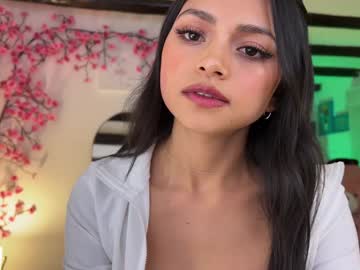 sweet_littleee's chat room