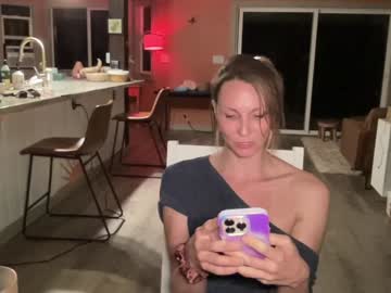 kaileeshy's chat room
