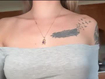 andreaelizabethxo's chat room