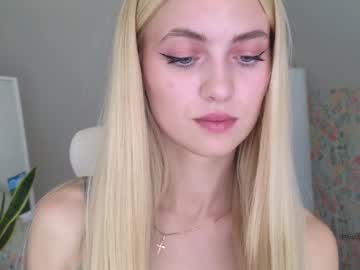 brilliantvictoria's chat room