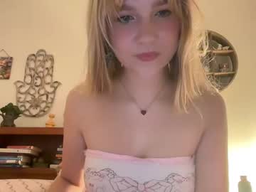 kittengirlxo's chat room