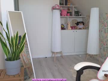 brilliantvictoria's chat room