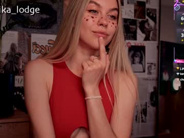 nika_lodge's chat room
