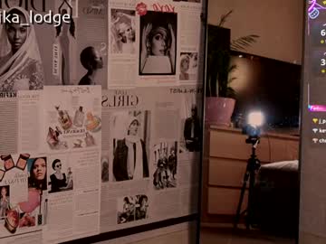 nika_lodge's chat room