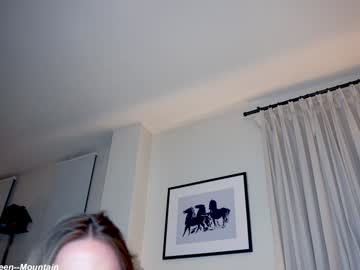 x_lily_x's chat room