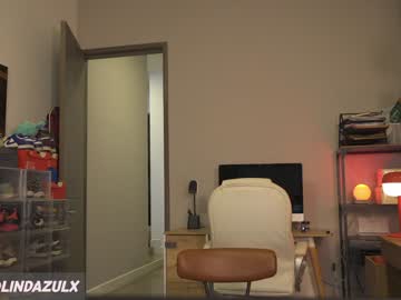 lindabluee's chat room