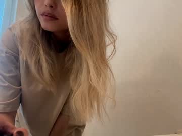 naughty_dreams_xo's chat room