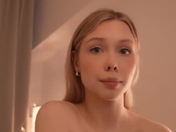 april_blush's chat room