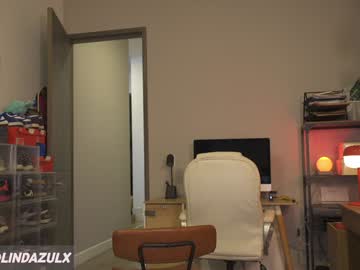 lindabluee's chat room