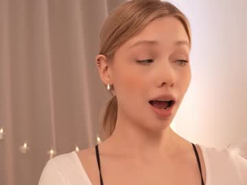 april_blush's chat room
