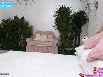 caylin's chat room