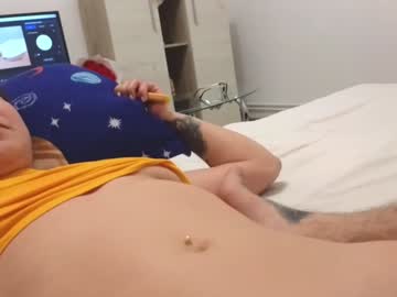 bouncingb00bs's chat room