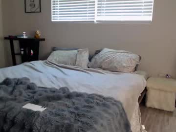 zoeemonroe's chat room