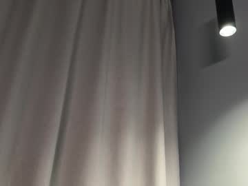 hollyextra's chat room