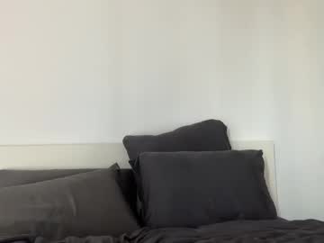 emillyyyx's chat room
