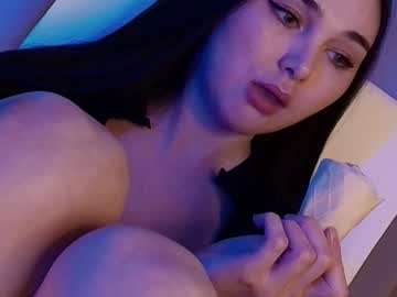hollyextra's chat room