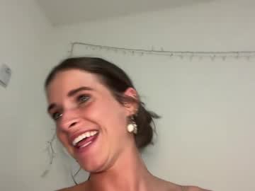 yourgirlnicolexo's chat room