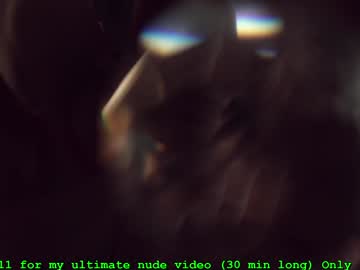 mila_'s chat room
