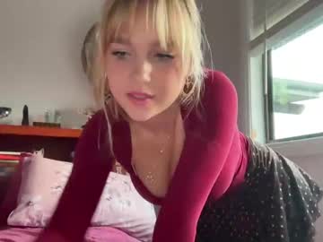 kittengirlxo's chat room