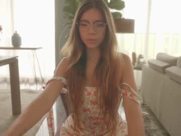 emma_lu1's chat room