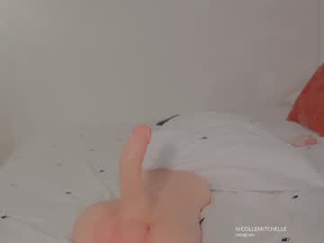 nicolle_mitchelle's chat room