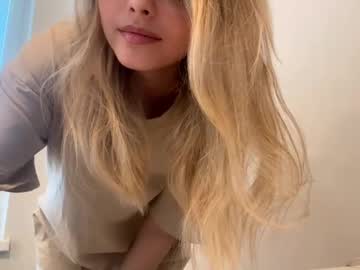 naughty_dreams_xo's chat room