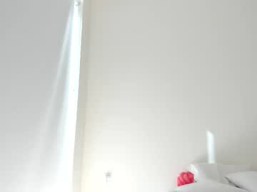 ariah_is_blonde's chat room