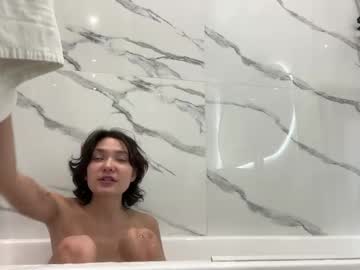 bzzzme's chat room