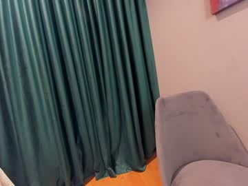 ehotlovea's chat room