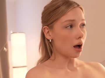 april_blush's chat room