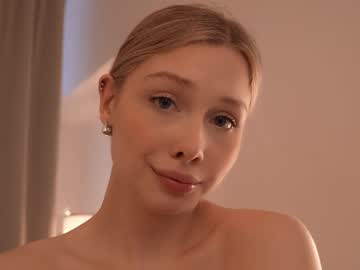 april_blush's chat room