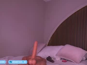 dakota_leex's chat room